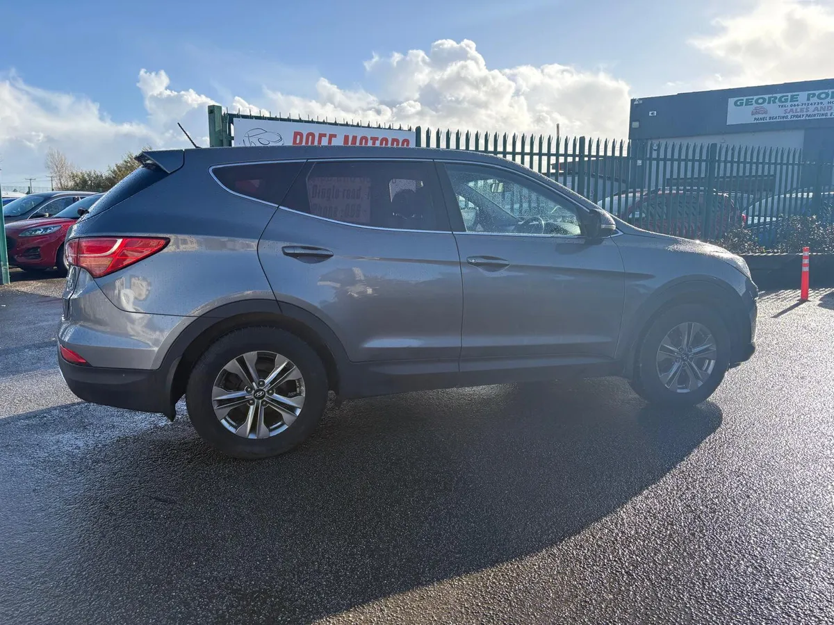 Hyundai Santa Fe 2015 - Image 3