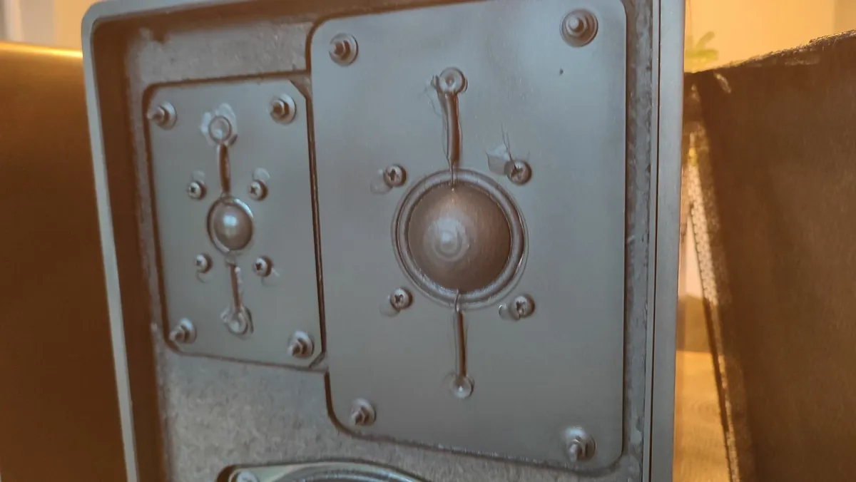 Vintage 3way GRUNDIG BOX 600 bookshelf speakersVGC - Image 2