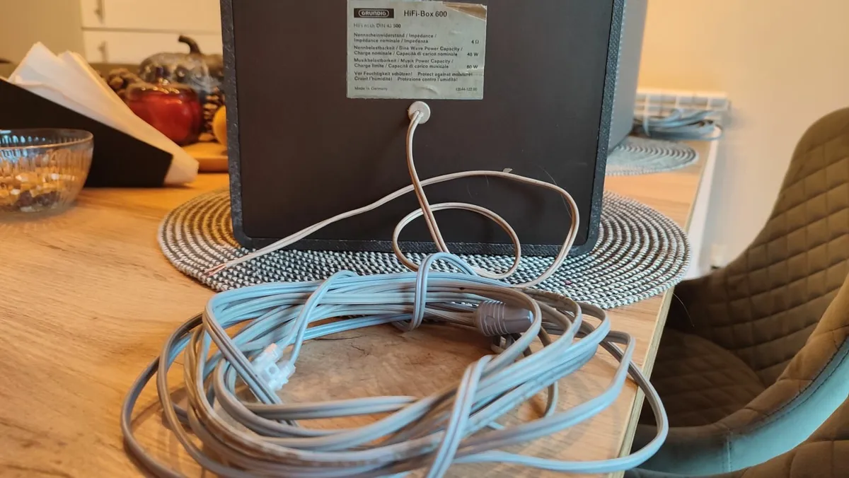 Vintage 3way GRUNDIG BOX 600 bookshelf speakersVGC - Image 3