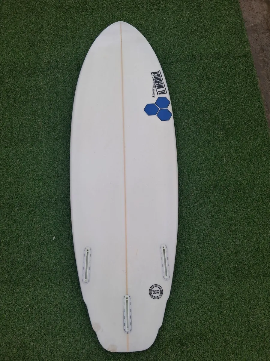 Surfboard - Image 3