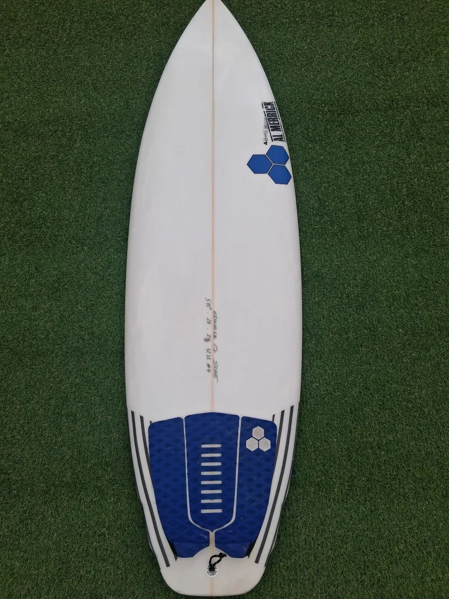 Surfboard - Image 1