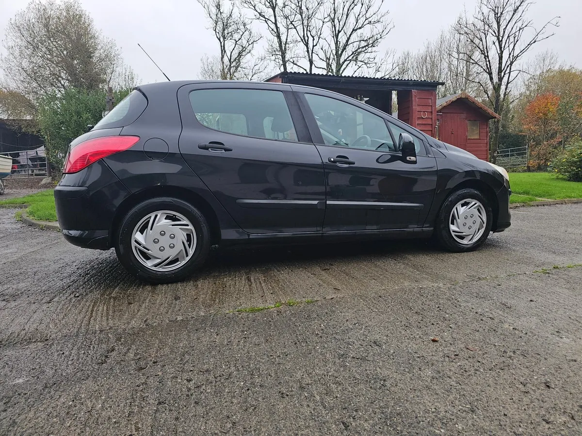 Peugeot 308 2008 - Image 2