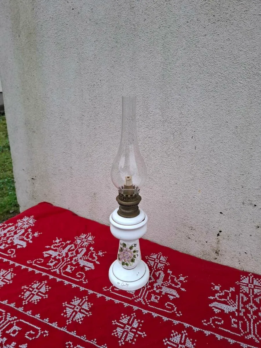 Ceramic parafin lamp postage possible - Image 1