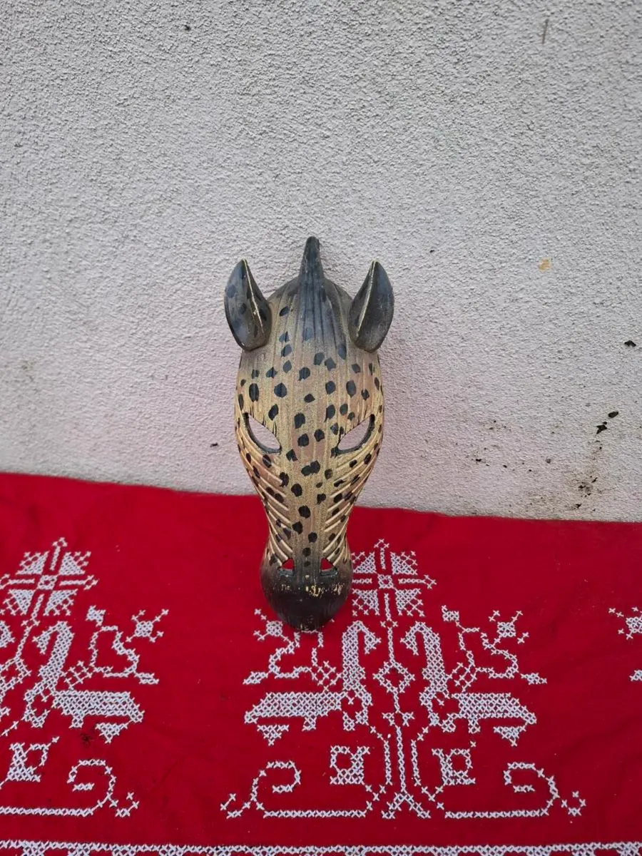 Giraffe ornament - Image 1