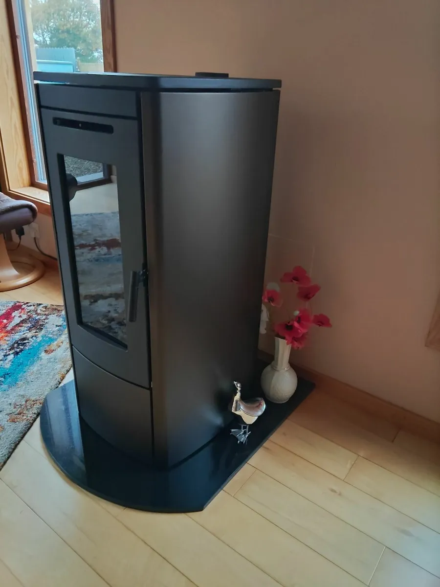 Pellet stove - Image 2