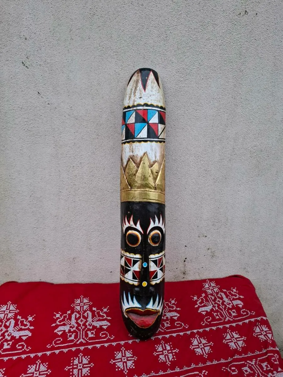 92cm light wood mask postage possible - Image 2