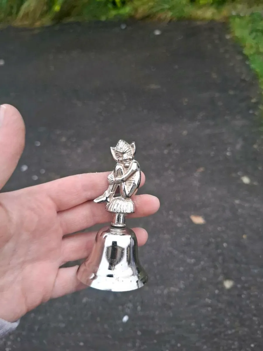 Small table bell postage possible - Image 1