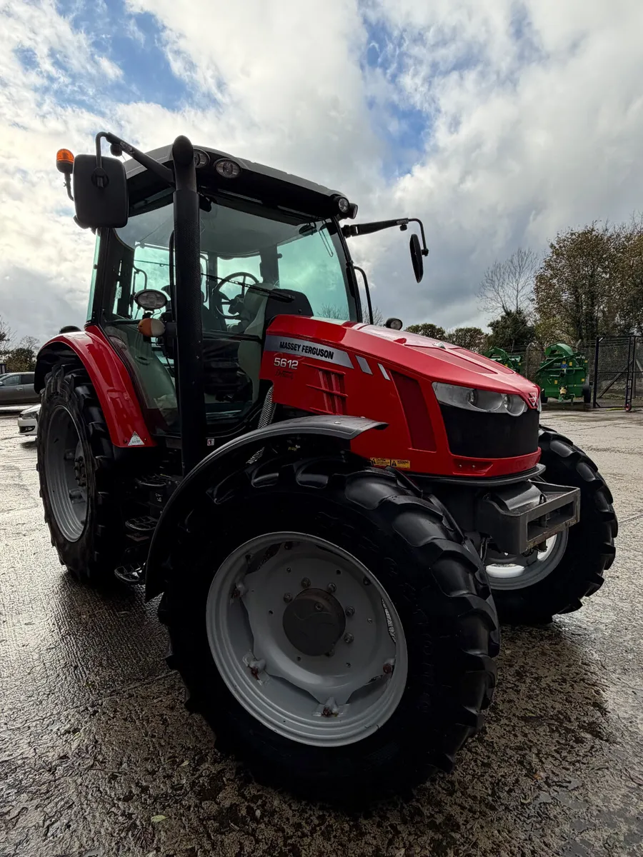 Massey Ferguson 5612 - Image 2