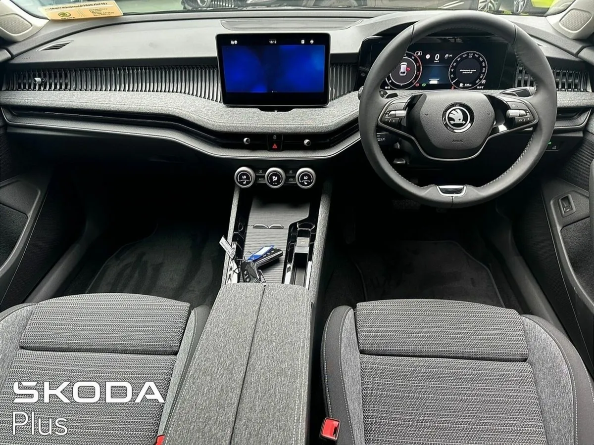 Skoda Superb Selection Combi 2.0TDI 150Bhp DSG - Image 2