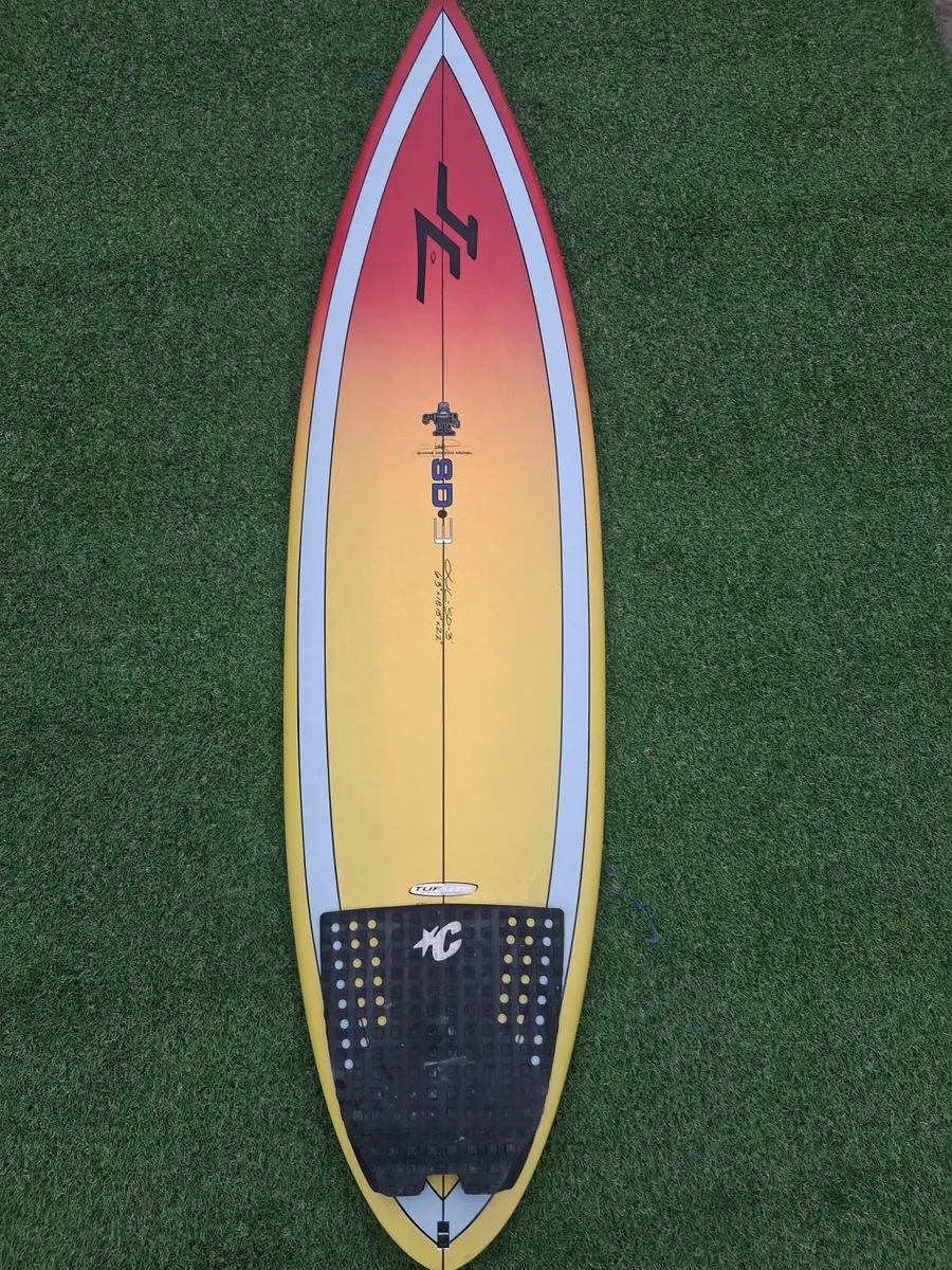 Surfboard - Image 1