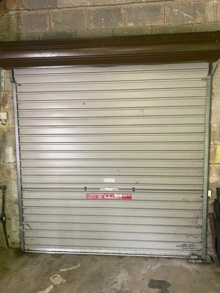Garage door - Image 2