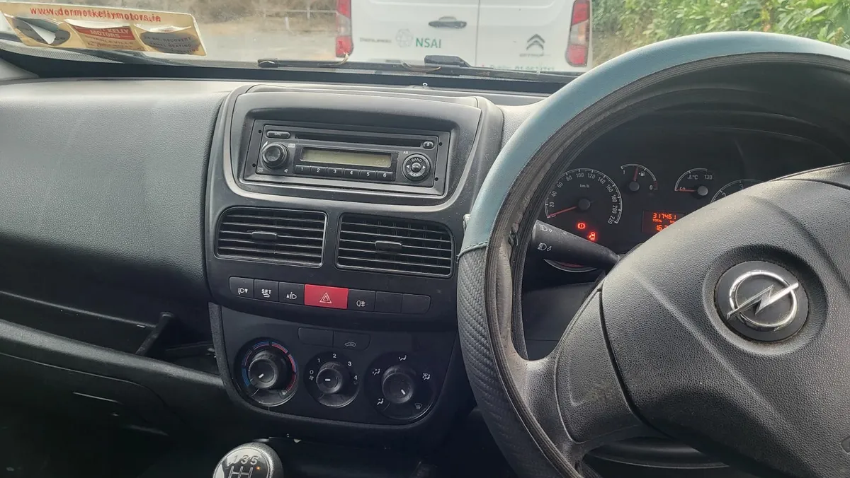 Opel Combo 2016 - Image 2