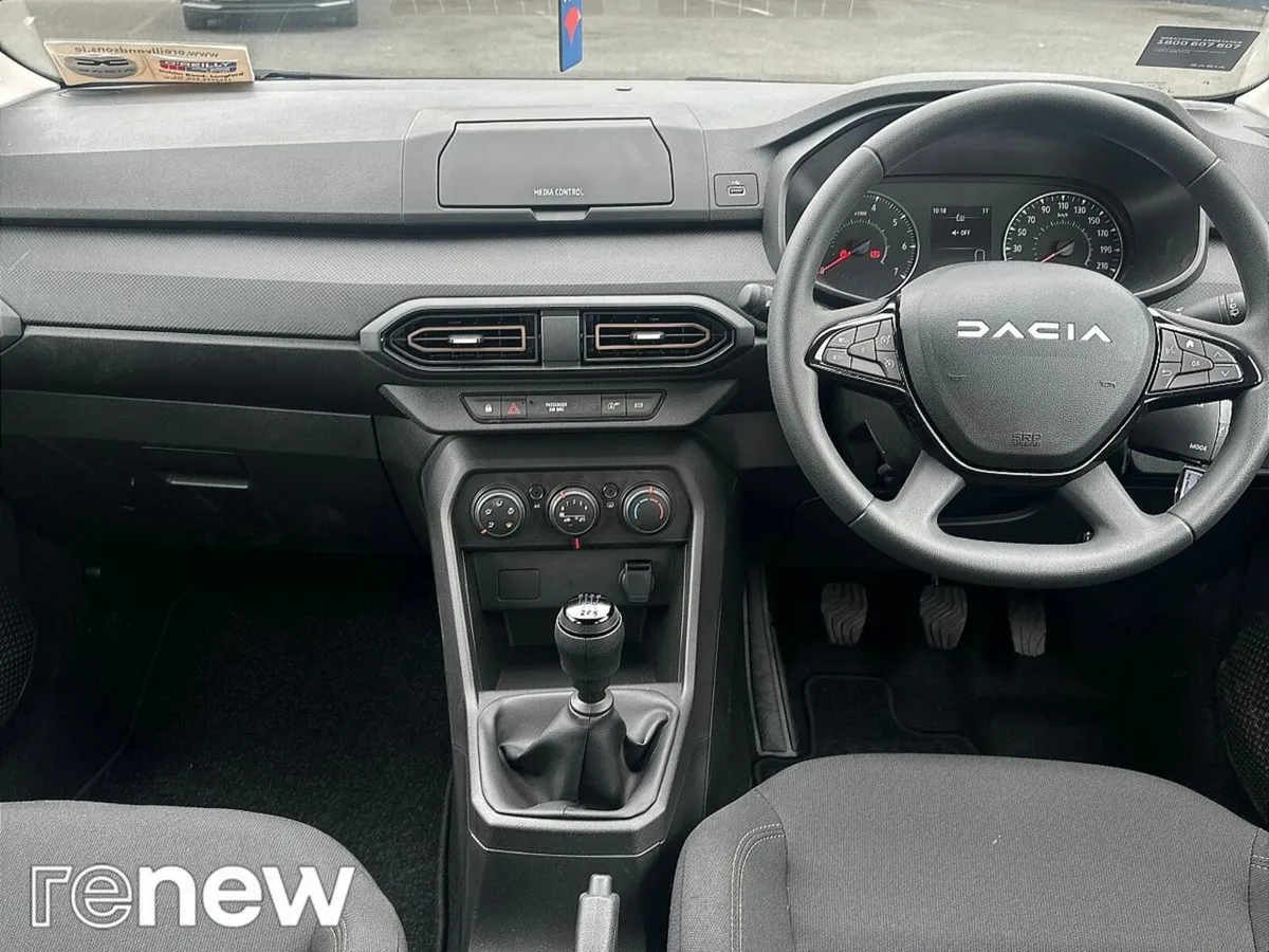 Dacia Sandero Stepway TCe 90 STEPWAY Essential - Image 3