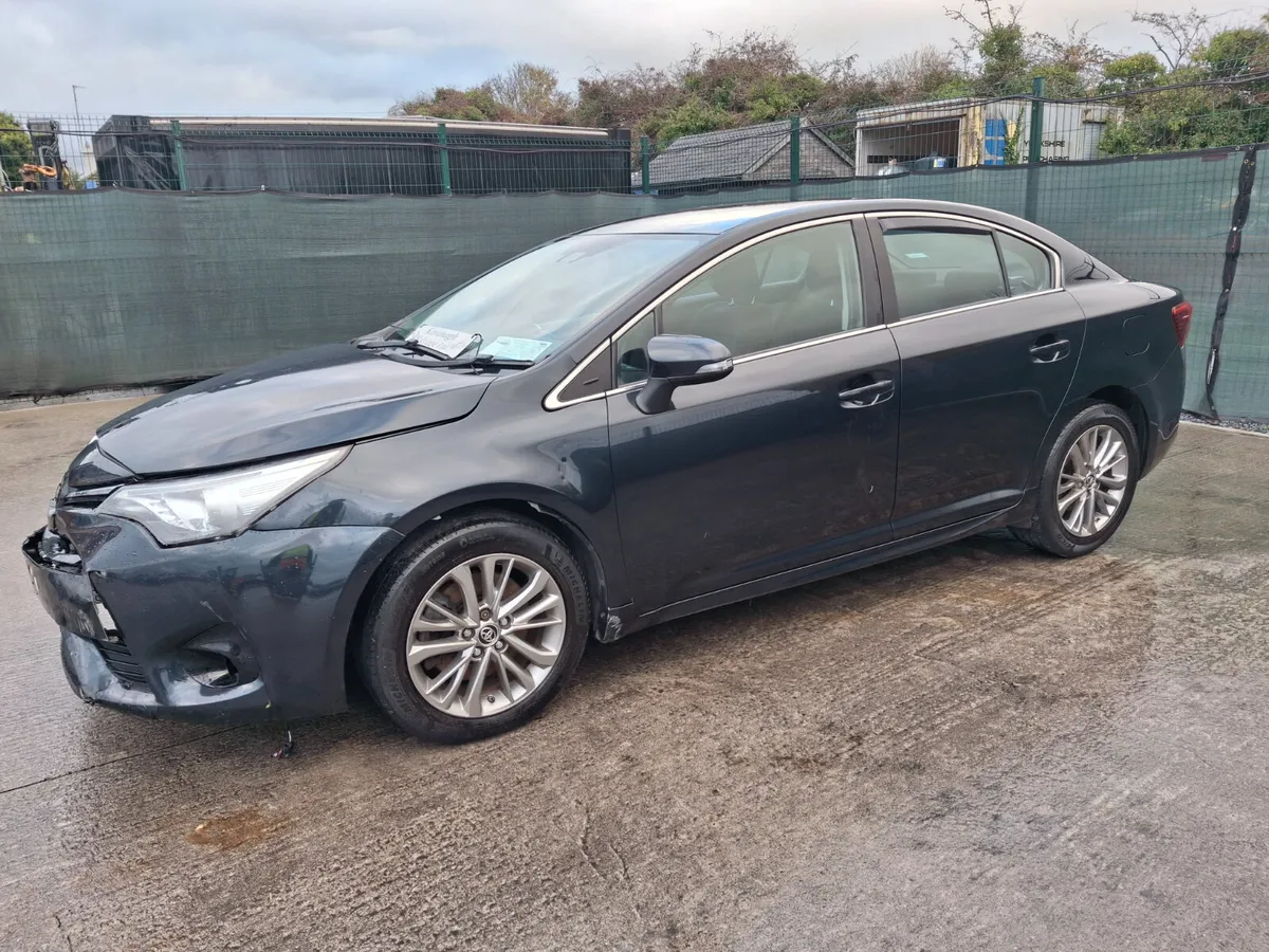152 Toyota Avensis 2.0 D4D - Image 1