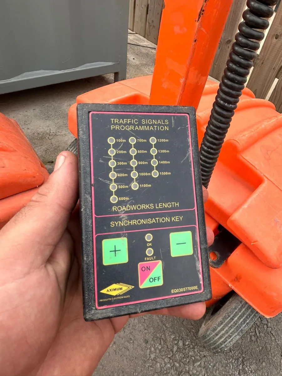 Diablo Portable Traffic Lights - Image 3