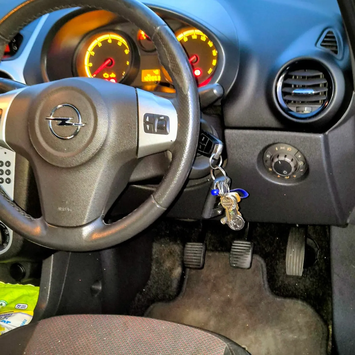 Opel Corsa 2010 - Image 1