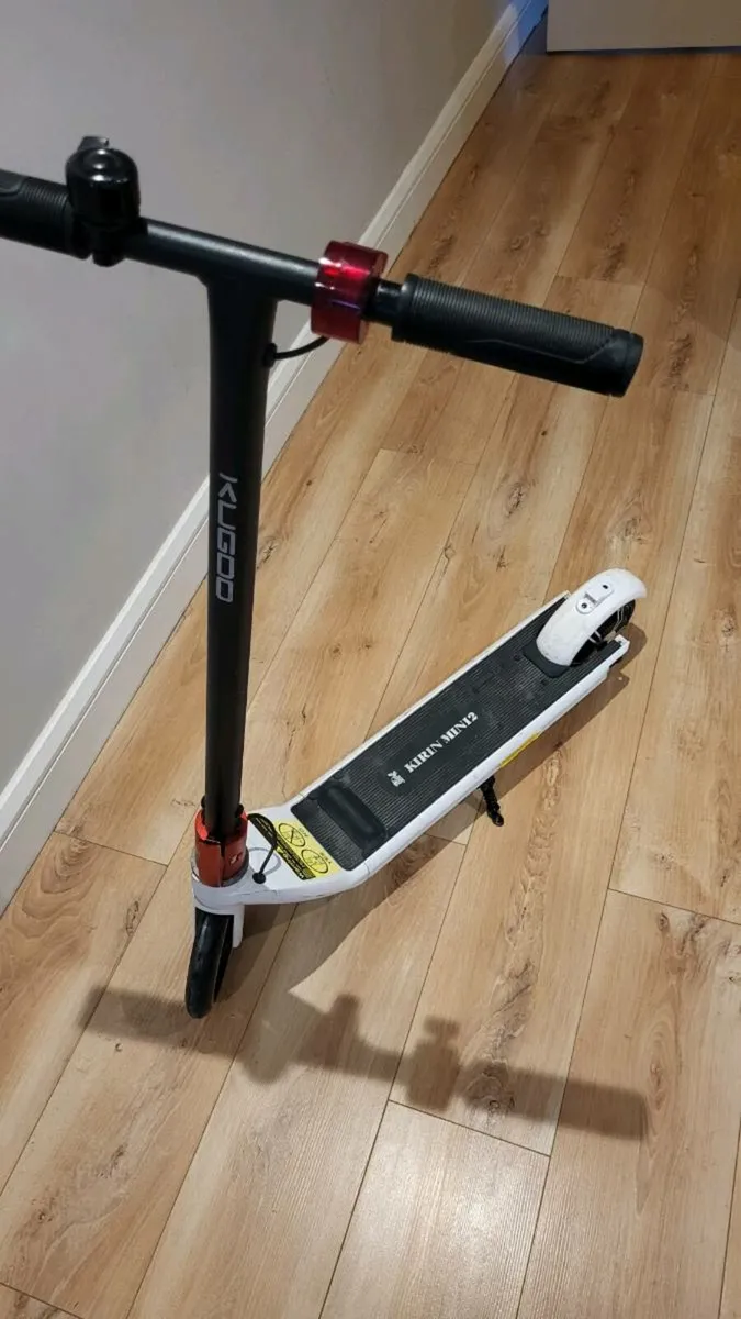 Electric scooter - Image 2