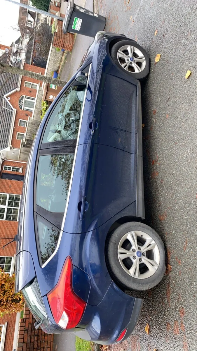Ford Focus 2012 - Image 2