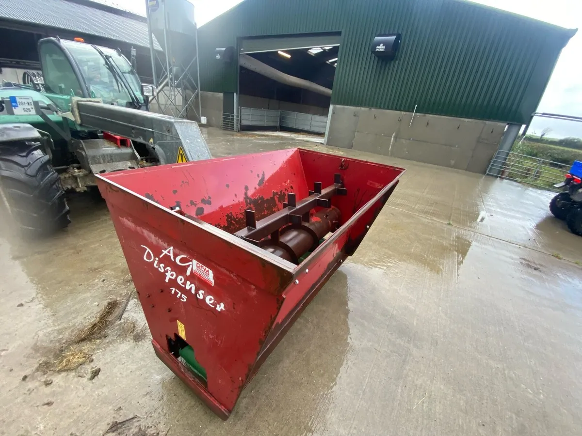 Loader attaching, dispenser - Image 3