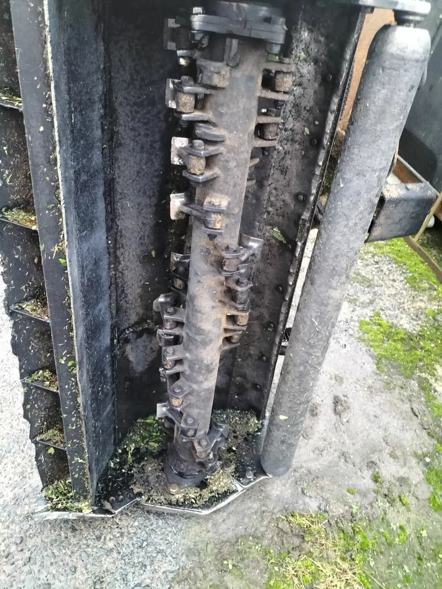 Hedge cutter head - Image 3