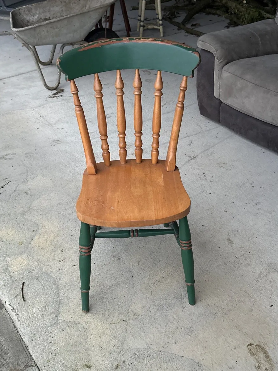 Table and 6 chairs - Image 2