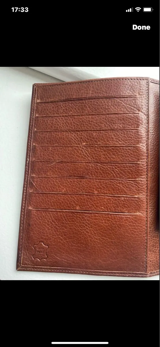 Quality Leather Travel Wallet - Image 3