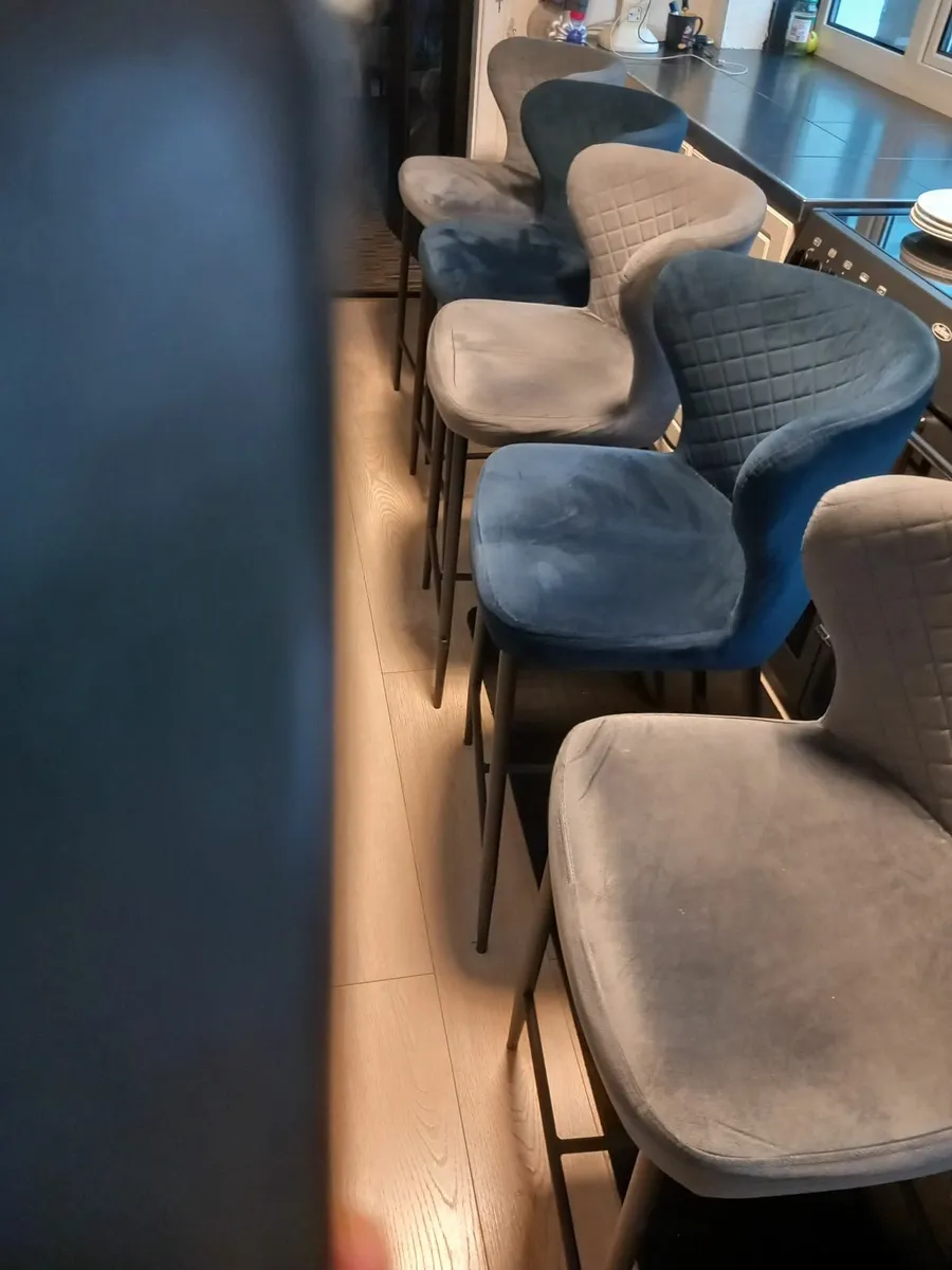 High Stools - Image 4