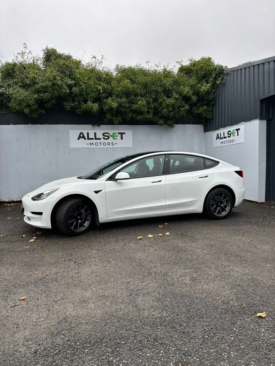 Tesla Model 3 2021 - Image 1
