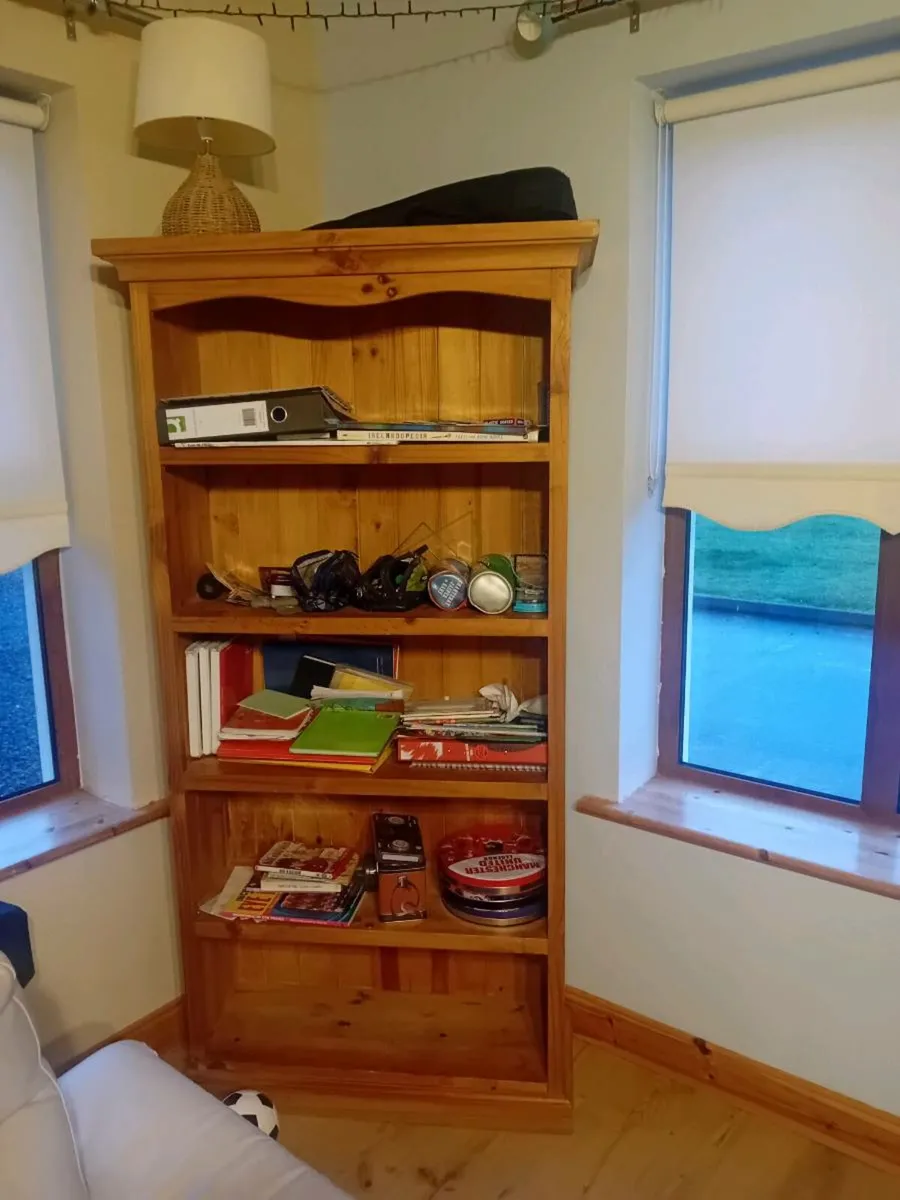 Mexican pine bookshelf. Display cabinet bookcase - Image 1