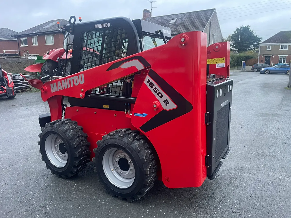 New manitou 1650r skidsteer - Image 3