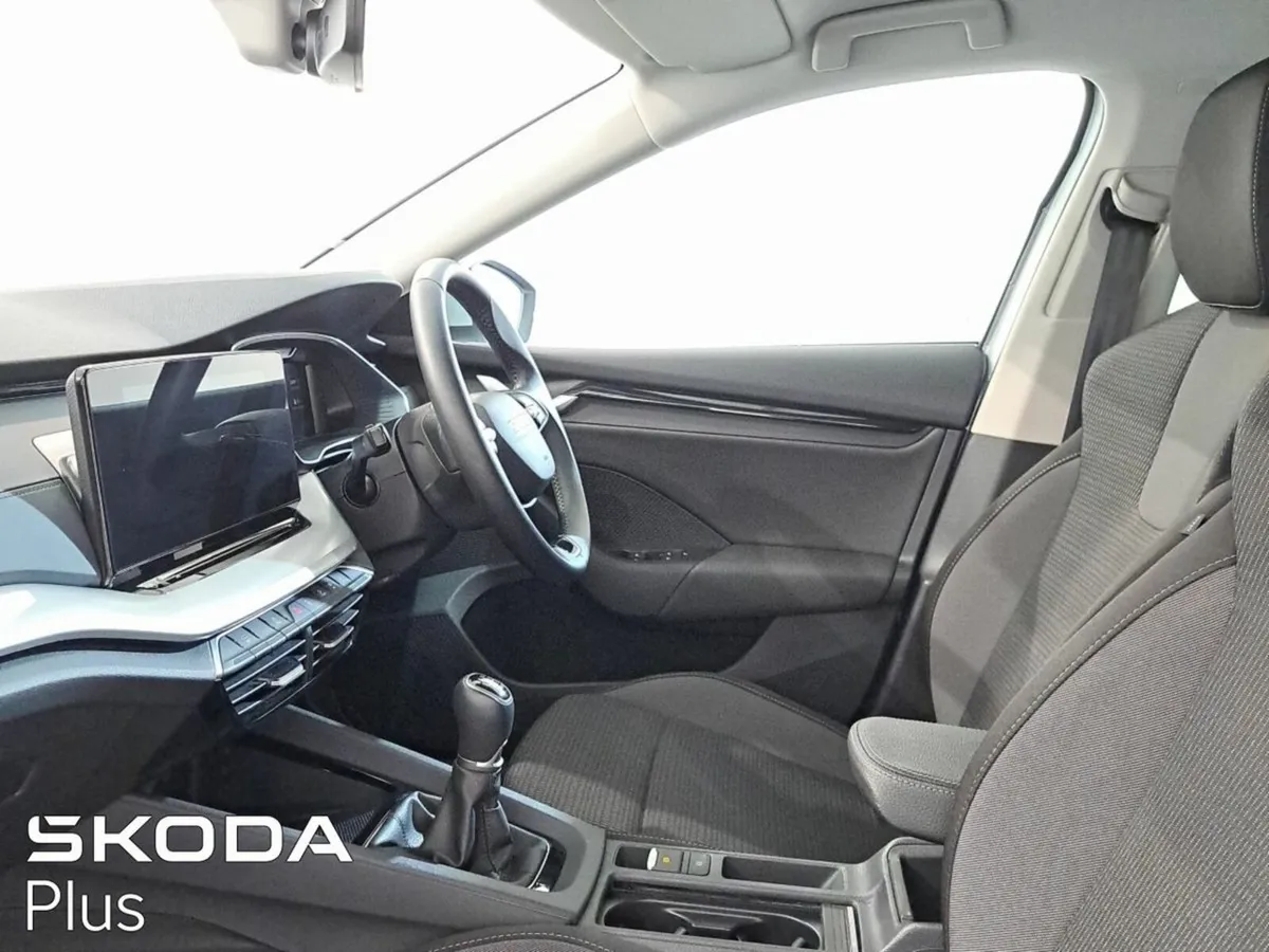 Skoda Octavia Selection Combi 2.0TDI 115HP - Image 4