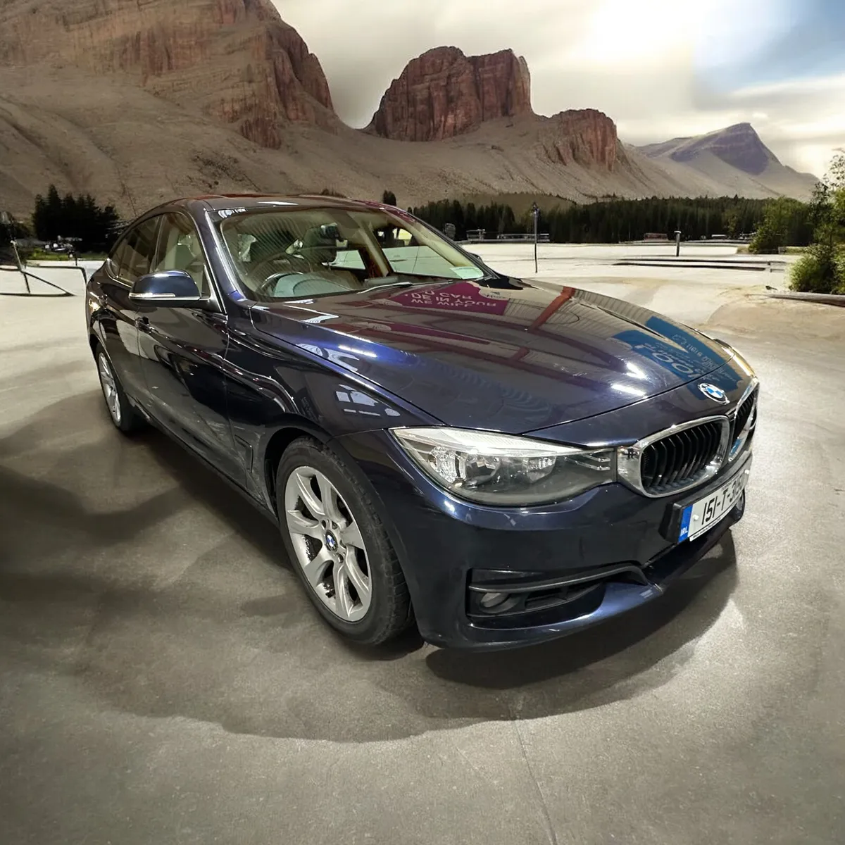 2015 BMW 3-Series 318-D SE Manual Leather - Image 1