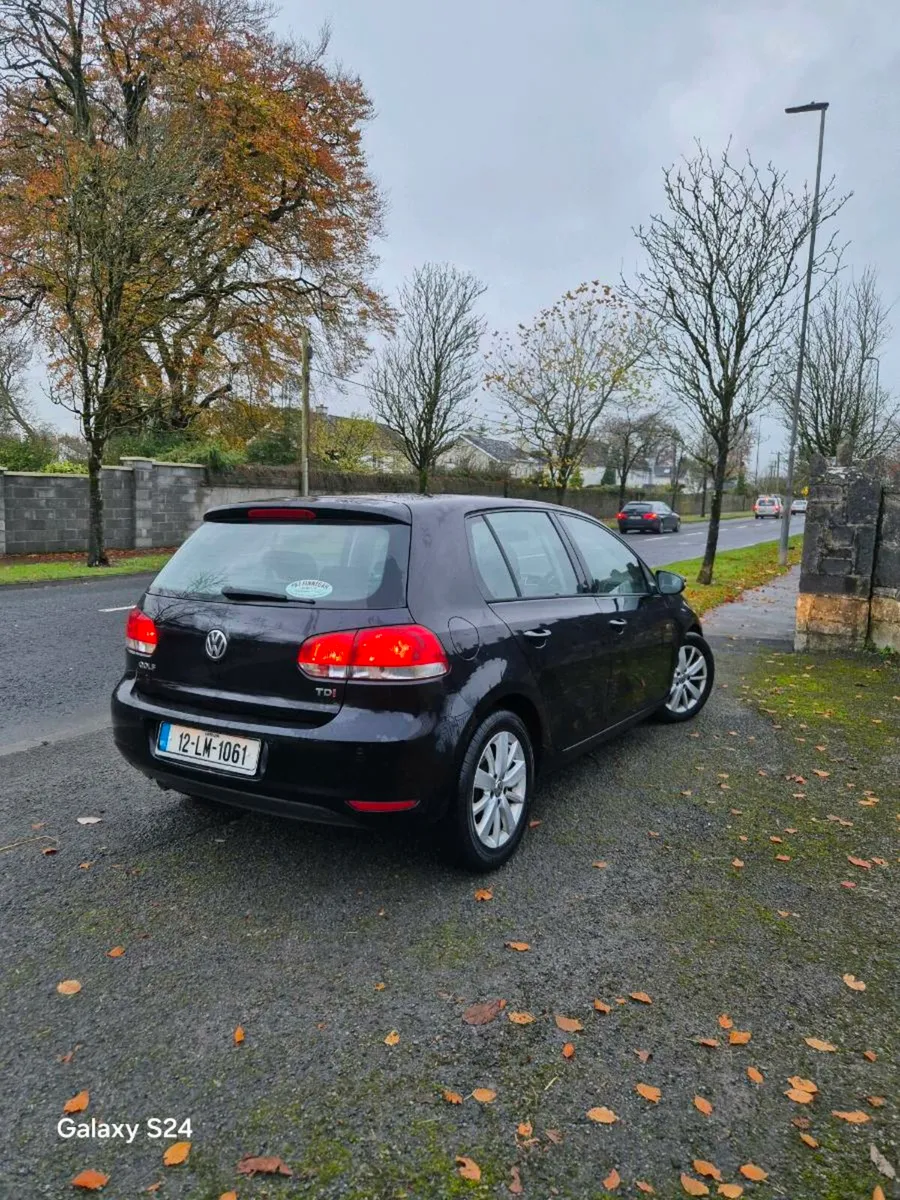 Volkswagen Golf Diesel - Image 4
