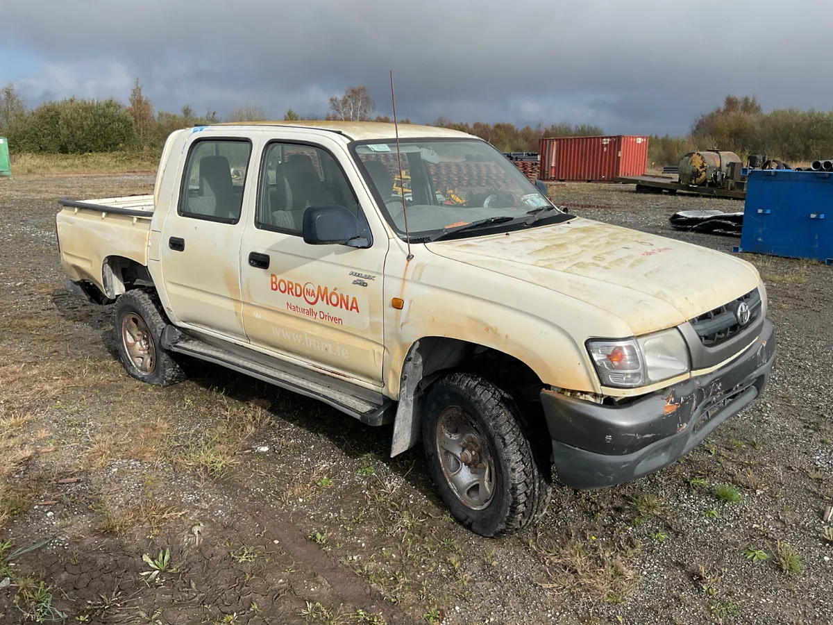 2005 Toyota Hilux D-4D Double CAB For Auction - Image 2