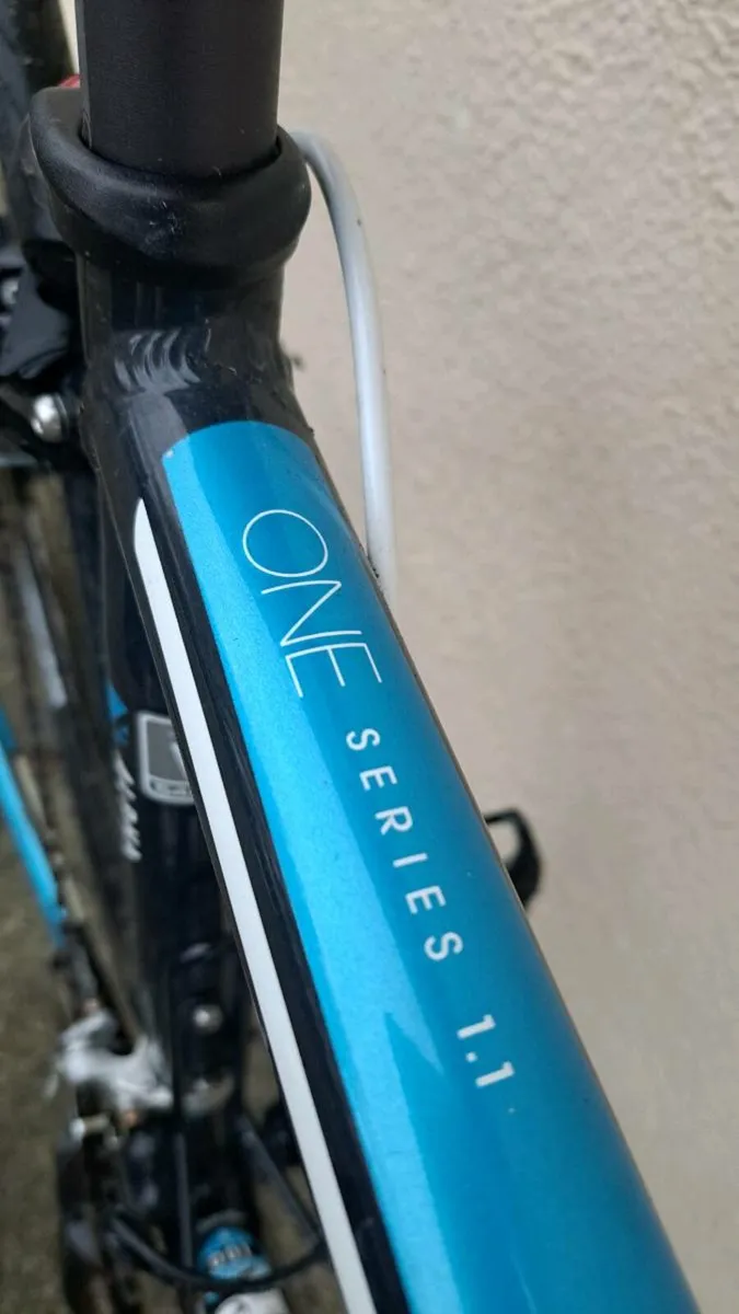 Trek road bike - Image 2