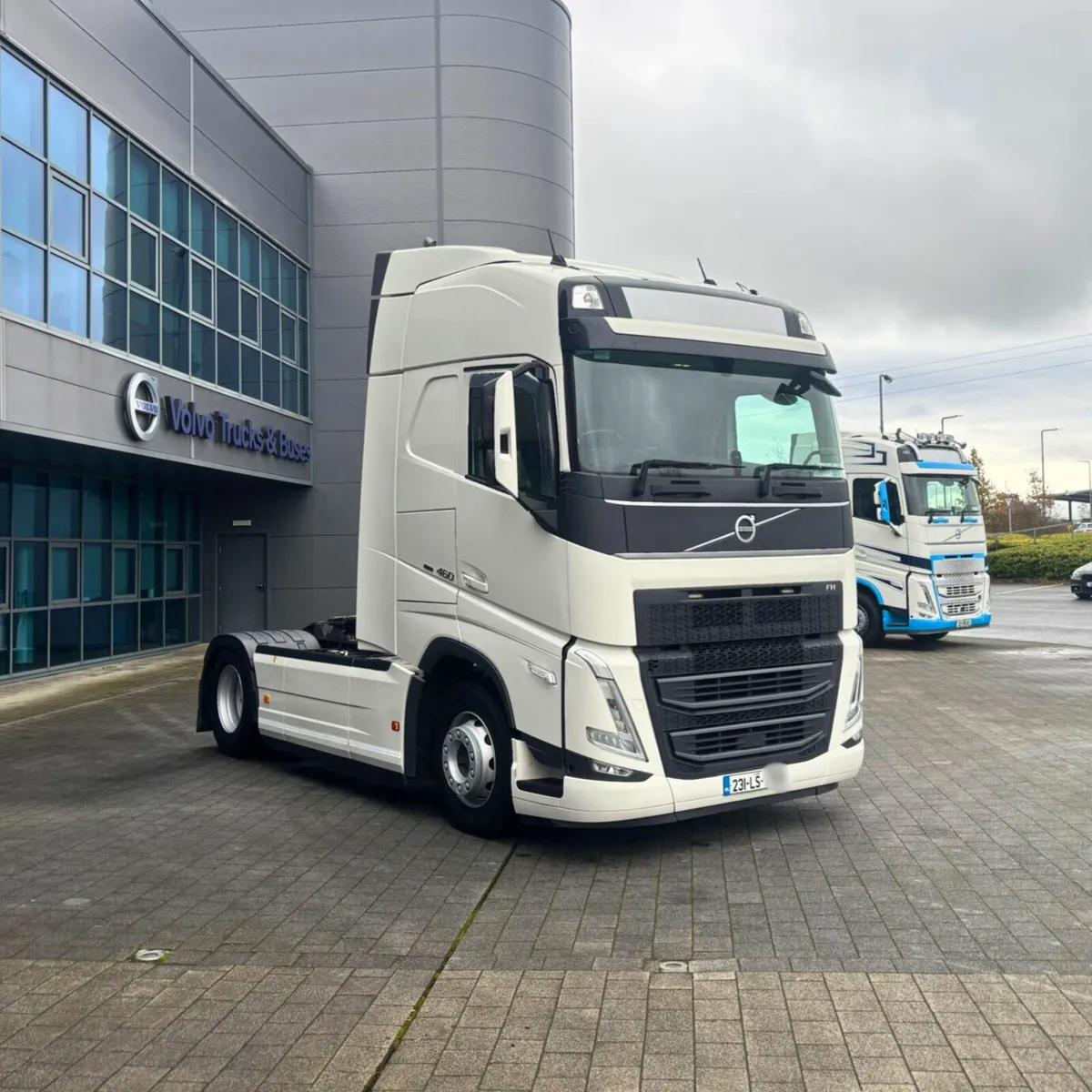 Volvo FH460 4x2 Turbo Compound - Image 3