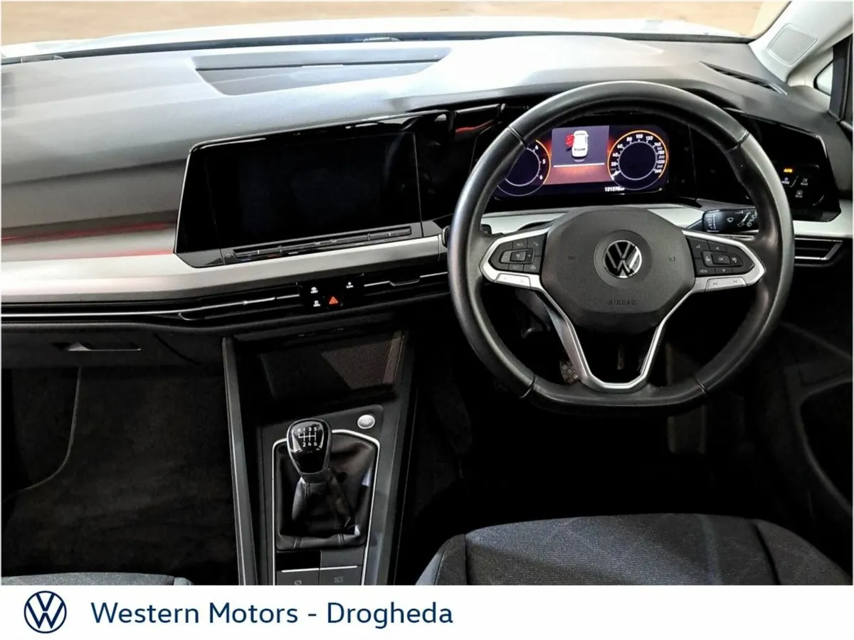 Volkswagen Golf Life 2.0 TDI 115HP - Image 4
