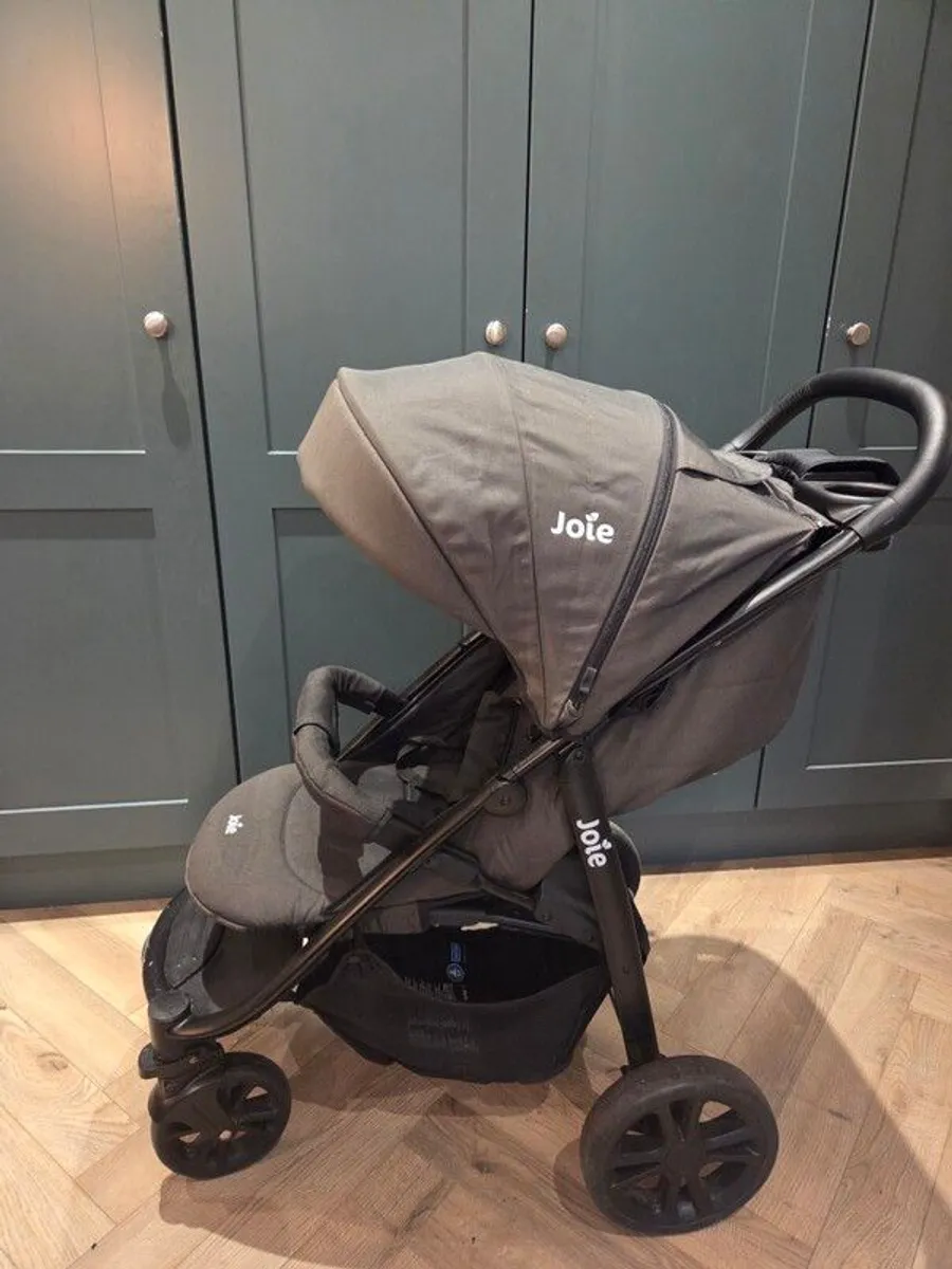 Joie litetrax stroller with rain cover - Image 1