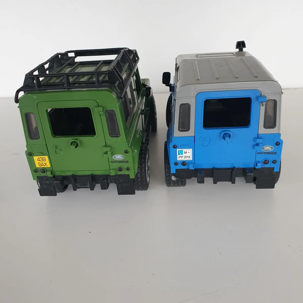 Bruder landrover defenders x 2 - Image 4