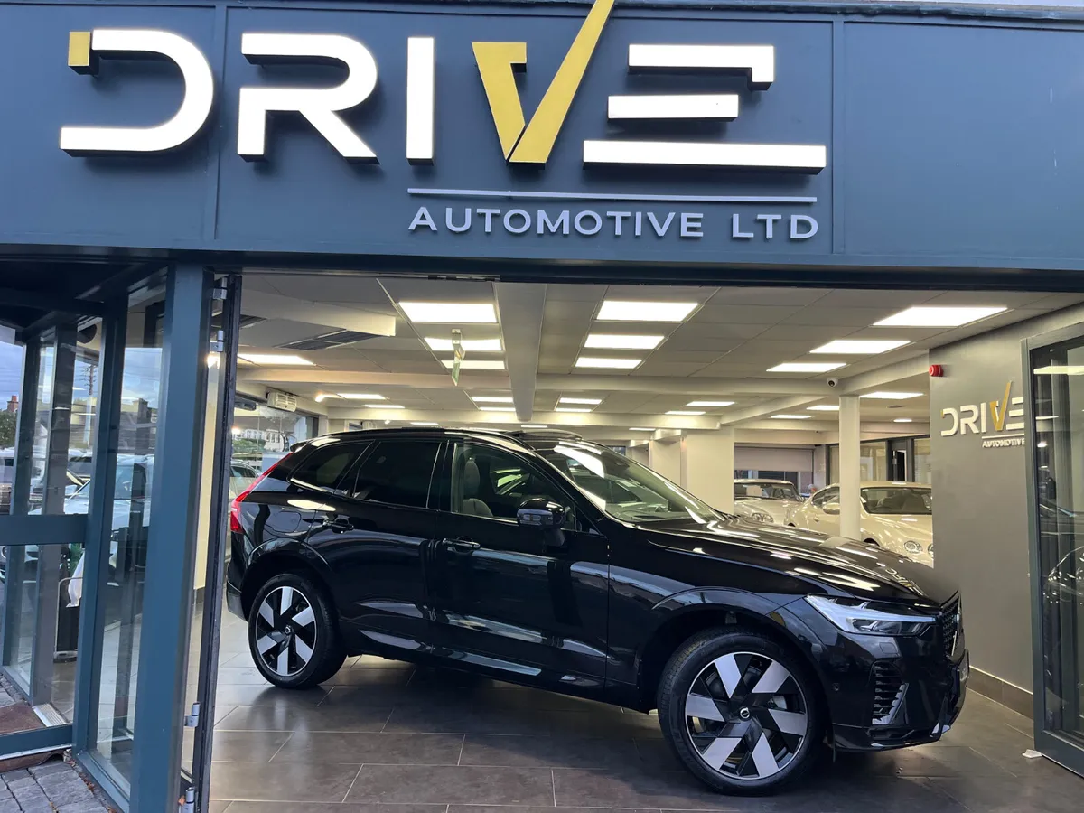 Volvo XC60 2024 T8 Ultra Black Edition 455 BHP - Image 3