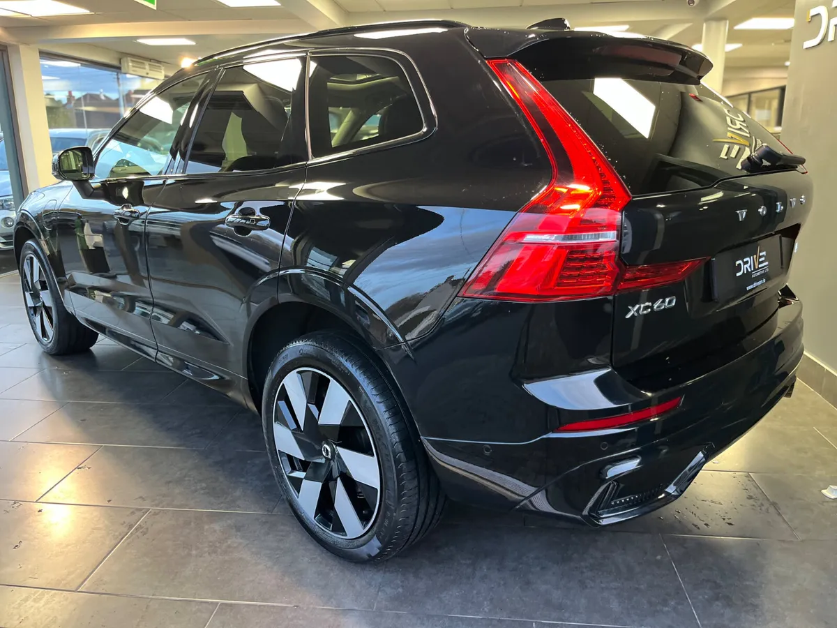 Volvo XC60 2024 T8 Ultra Black Edition 455 BHP - Image 4