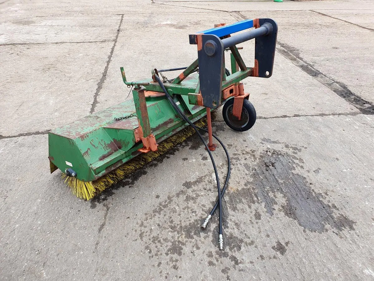 SUTON 1.8M HYD DRIVE BRUSH - Image 1