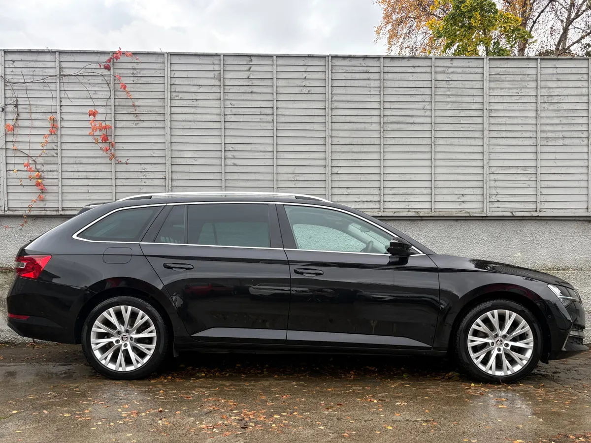 Skoda Superb 2021 SE TECH IV PHEV DSG / LEATHER - Image 2