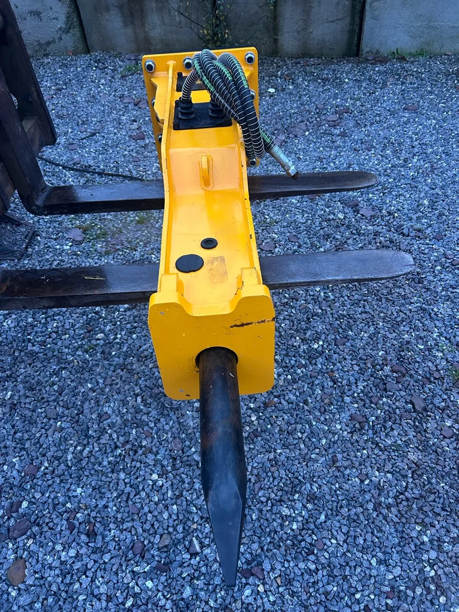 Rock breaker - Image 3