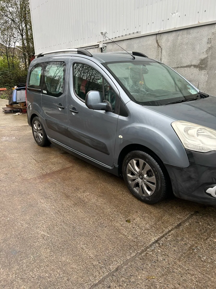 Wheel chair accessible Citroen Berlingo XTR - Image 1