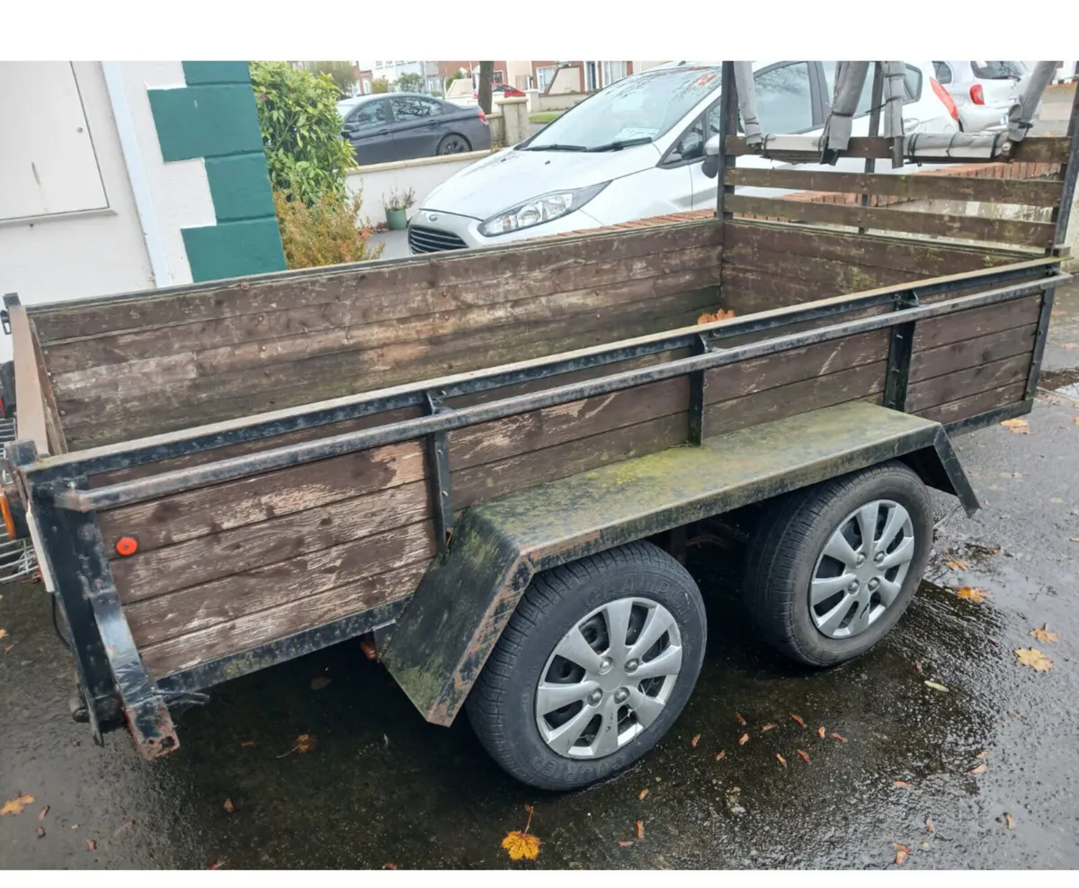 Double axle trailer