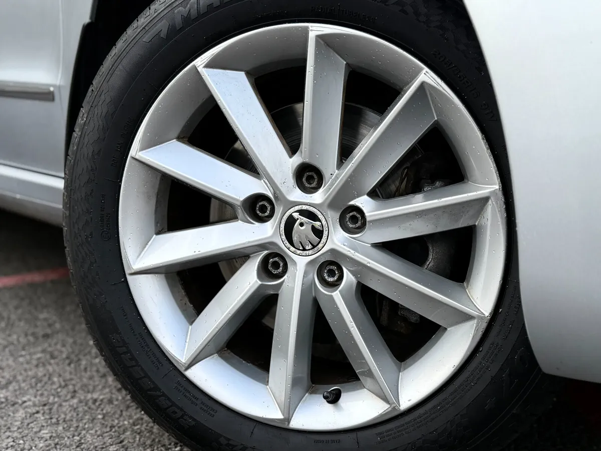 Skoda Superb, 2014, AMBITION 1.6 TDI 105HP 4 4DR - Image 3