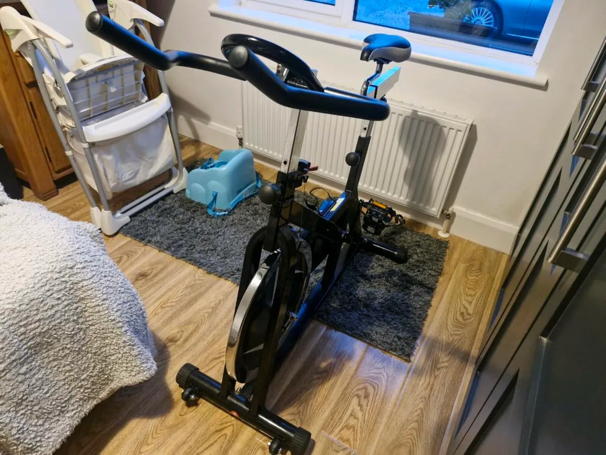 Spinning bike - Image 2