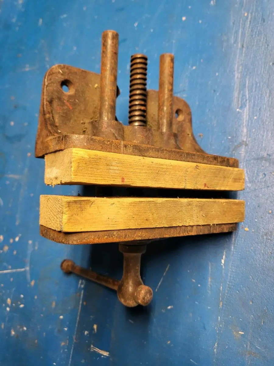 Tools (Vice) - Image 2