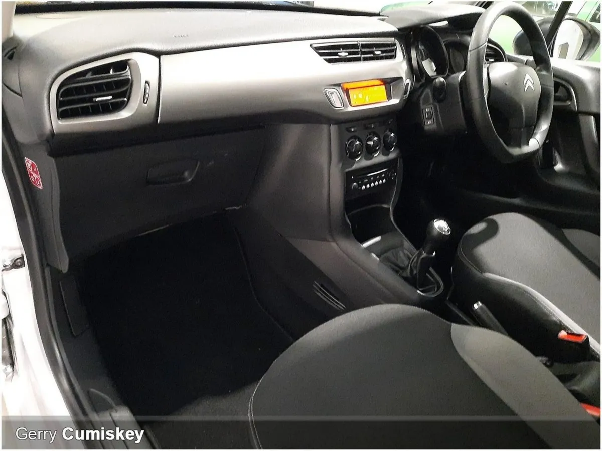 Citroen C3 1.0 VTI 68 Connected Special Edition - Image 2